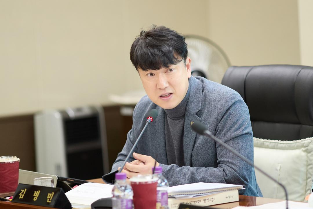 '상임위위원회별 제2차 회의( 제302회 임시회 )' 게시글의 사진(39) '20260408 상임위위원회별 제2차 회의 ( 제302회 임시회 )-088.jpg'