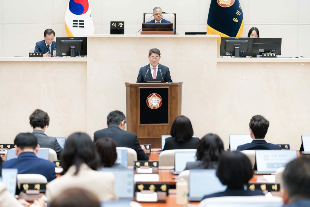 '제302회 임시회 제 2차 본회의' 게시글의 사진(20) '20260406 제302회 임시회 제2차 본회의-06.jpg'