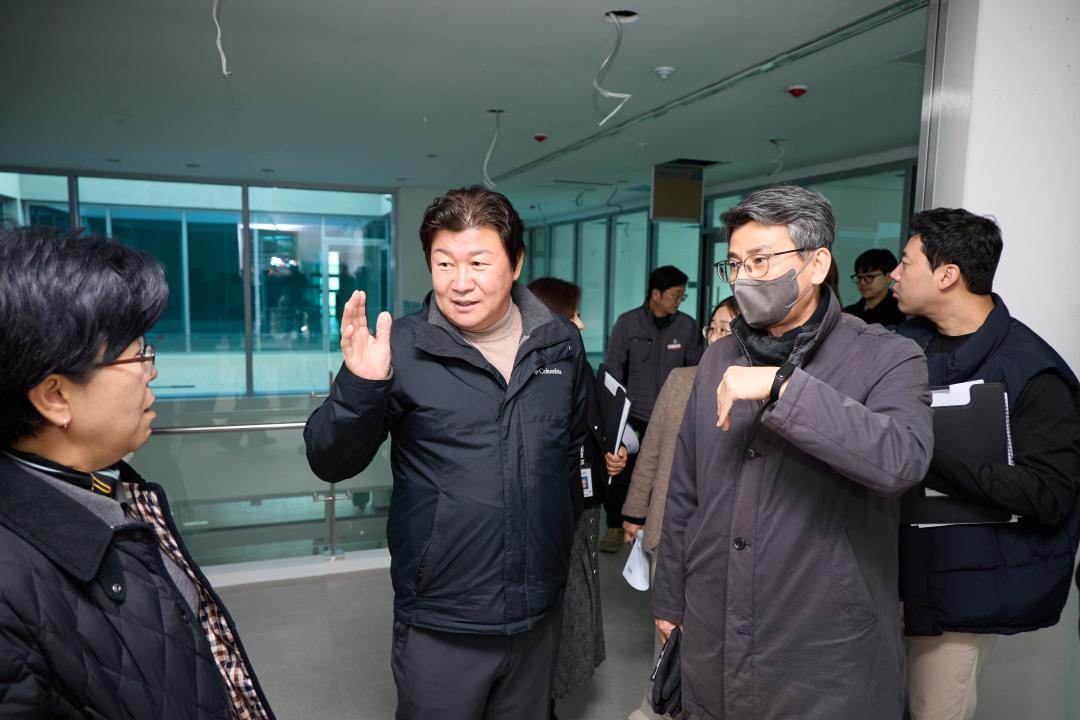 '행정사무감사 현지확인(자치행정위원회)' 게시글의 사진(101) '20251120 행정사무감사 현지확인(자치행정위원회)-164.jpg'