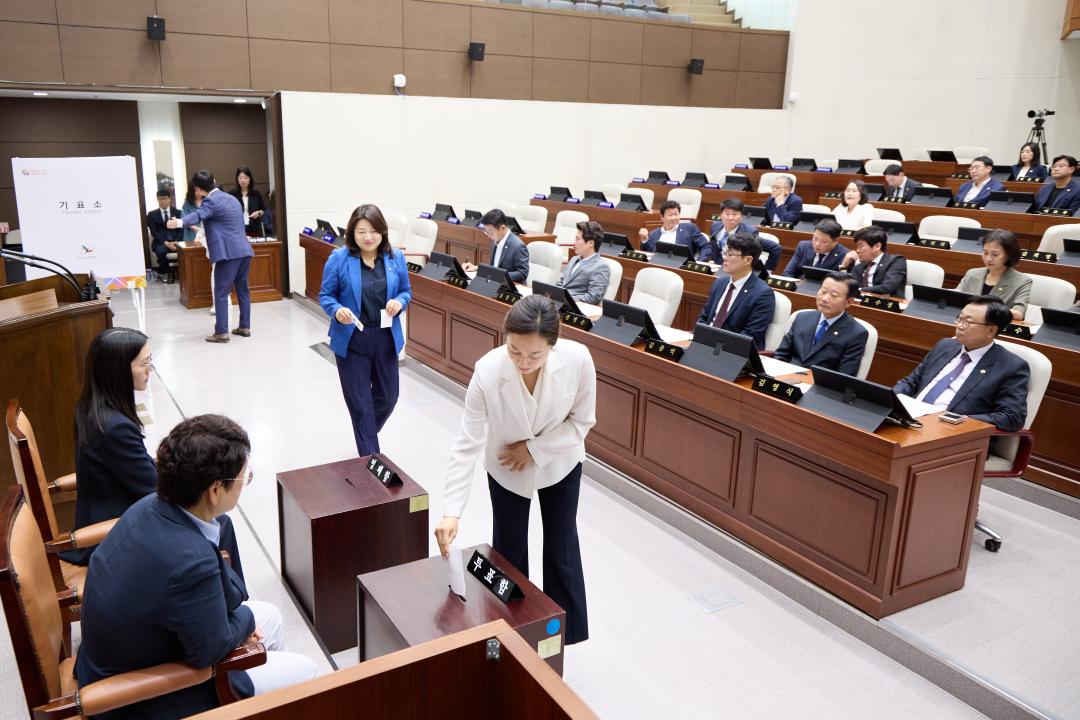 '제304회 임시회 제1차 본회의' 게시글의 사진(30) '20260701 제304회 임시회 제1차 본회의-013.jpg'