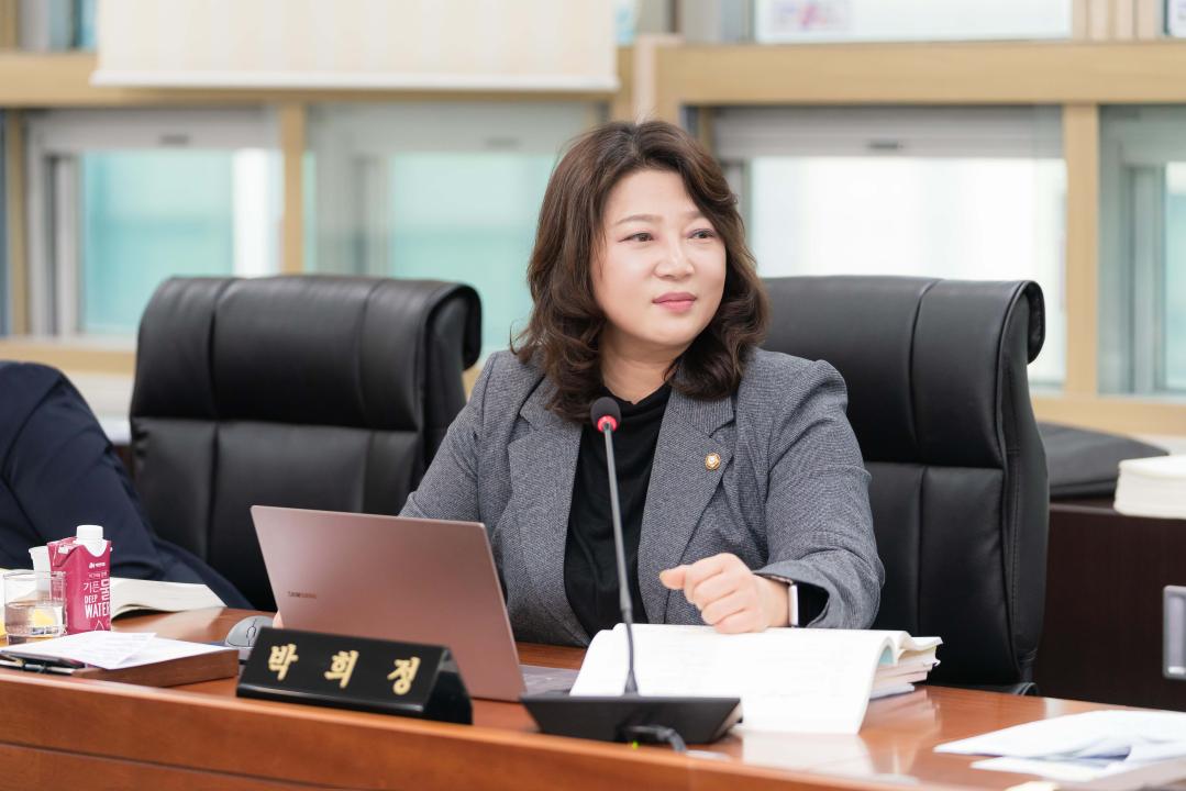 '제2차 예산결산특별위원회(제297회 제2차 정례회)' 게시글의 사진(26) '20251210 제2차 예산결산특별위원회(제297회 제2차 정례회) N-36.JPG'