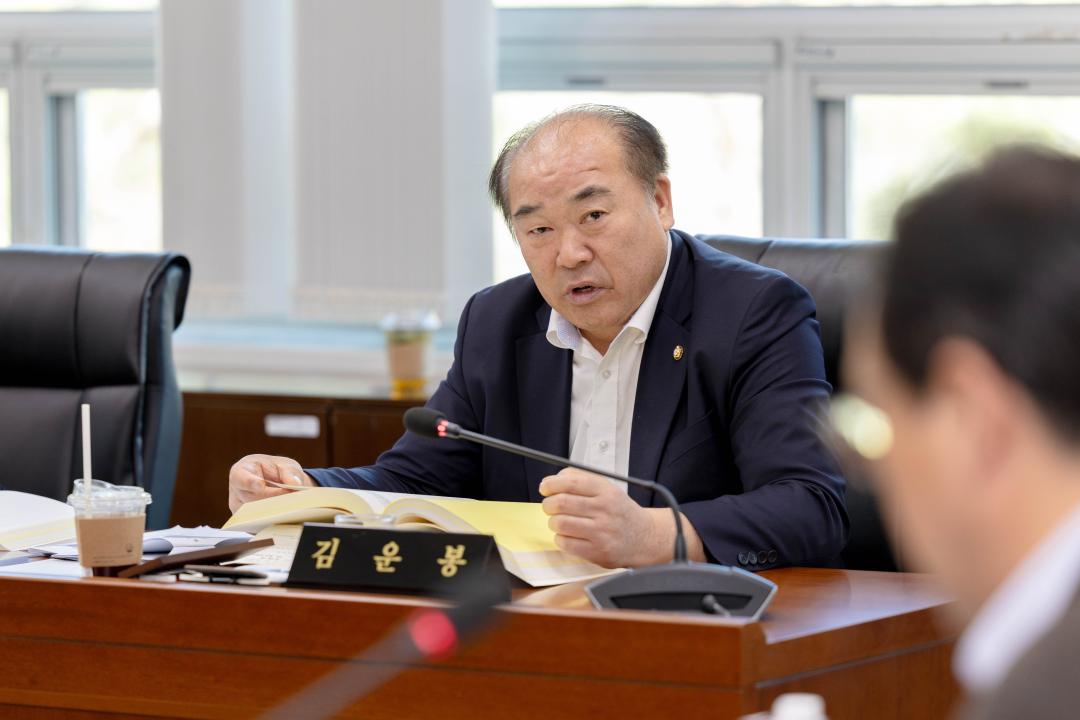 '상임위위원회별 제2차 회의( 제302회 임시회 )' 게시글의 사진(64) '20260408 제302회 임시회 상임위원회 회의 (28).jpg'