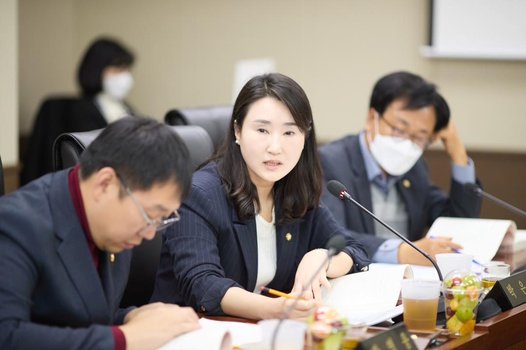 '행정사무감사 8일차 (제297회 제2차 정례회)' 게시글의 사진(97) '20251124 행정사무감사 8일차 (제297회 제2차 정례회)-072.jpg'