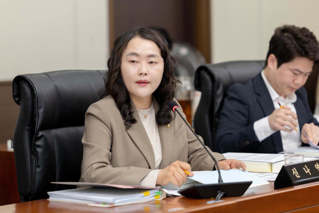 '상임위위원회별 제2차 회의( 제302회 임시회 )' 게시글의 사진(51) '20260408 제302회 임시회 상임위원회 회의 (9).jpg'