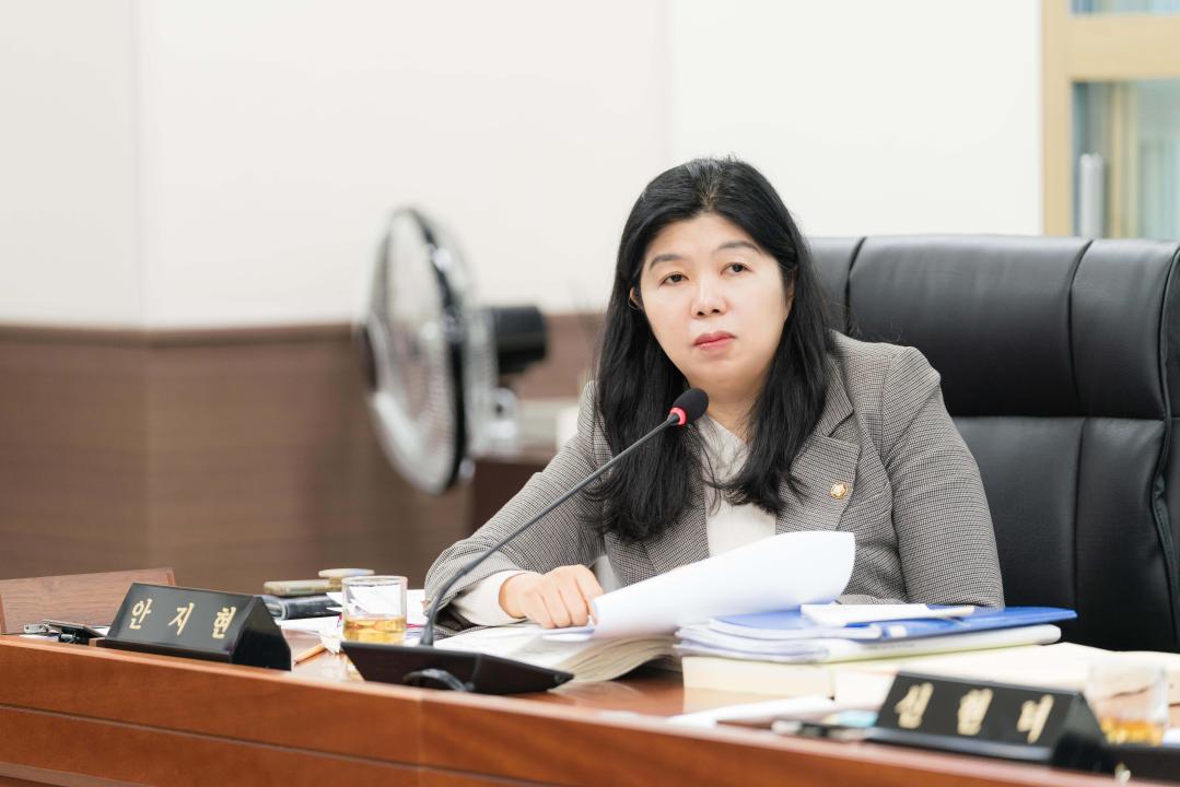 '제2차 예산결산특별위원회(제297회 제2차 정례회)' 게시글의 사진(20) '20251210 제2차 예산결산특별위원회(제297회 제2차 정례회) N-61.JPG'