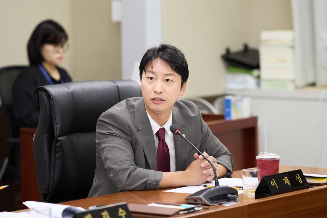'상임위위원회별 제1차 회의(제305회 임시회 )' 게시글의 사진(25) '20260723 상임위위원회별 제1차 회의(제305회 임시회 )-41.jpg'