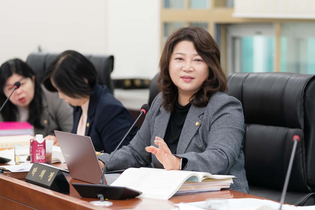 '제2차 예산결산특별위원회(제297회 제2차 정례회)' 게시글의 사진(28) '20251210 제2차 예산결산특별위원회(제297회 제2차 정례회) N-35.JPG'