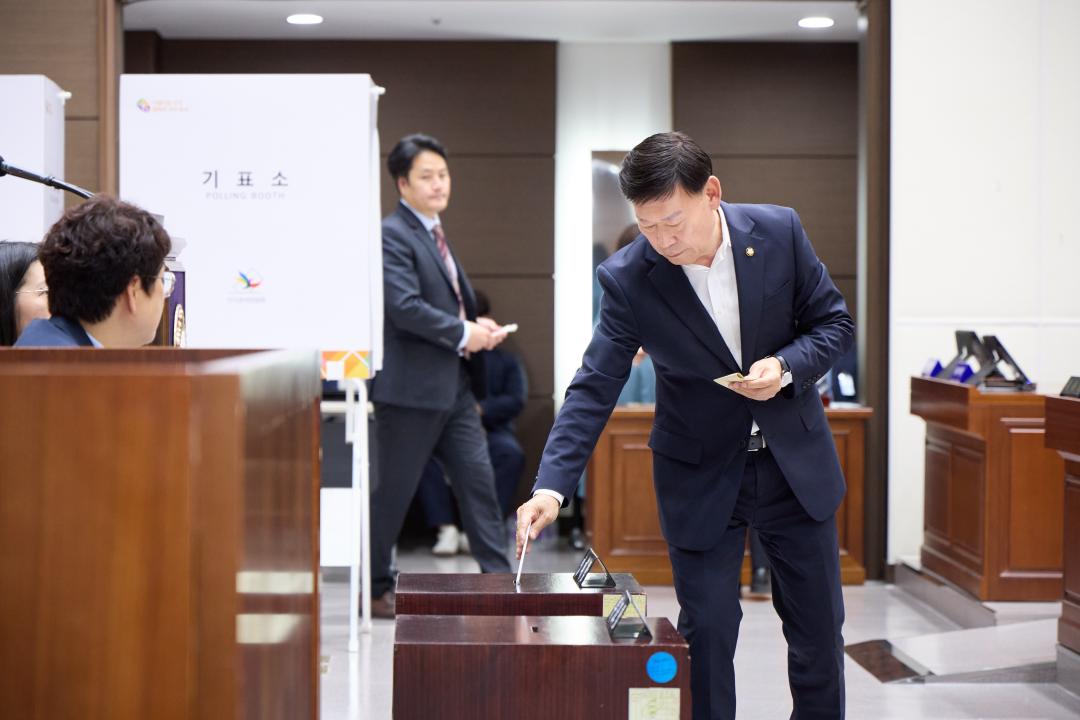 '제304회 임시회 제1차 본회의' 게시글의 사진(60) '20260701 제304회 임시회 제1차 본회의-085.jpg'