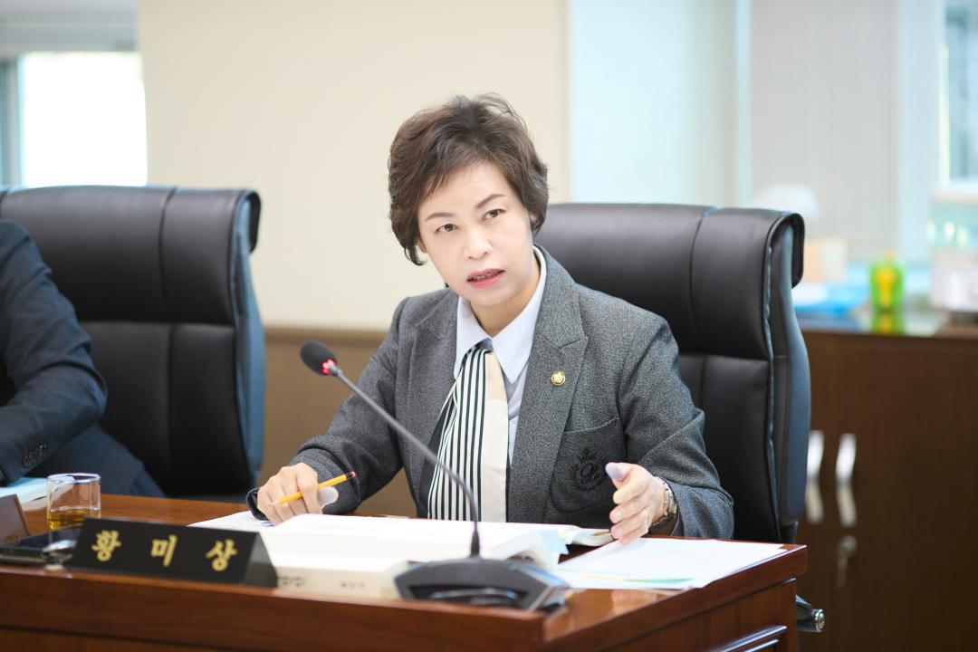 '상임위위원회별 제2차 회의( 제302회 임시회 )' 게시글의 사진(27) '20260408 상임위위원회별 제2차 회의 ( 제302회 임시회 )-066.jpg'