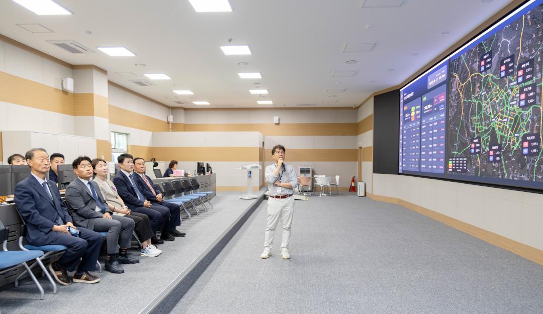 '제26차 대한민국 특례시의회 의장협의회 정례회의' 게시글의 사진(14) '20250724 제26차 대한민국 특례시의회 의장협의회 회의 (30).jpg'