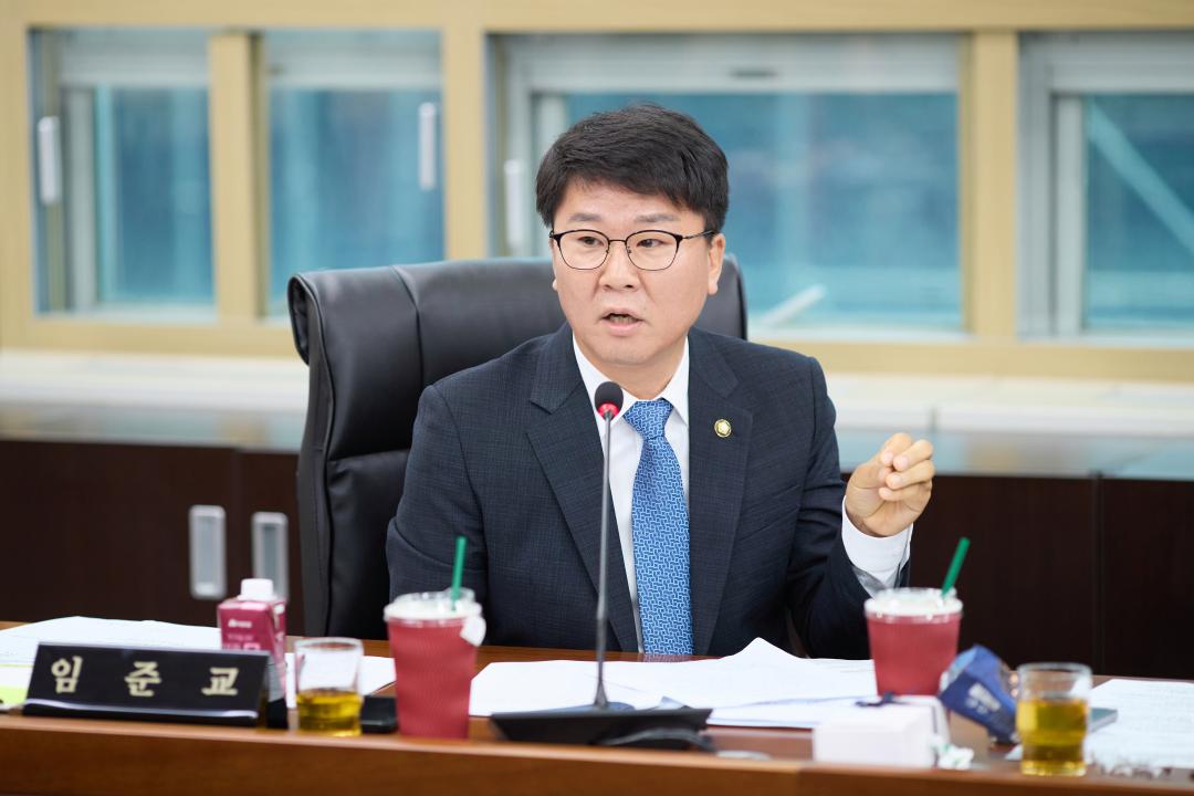 '상임위위원회별 제1차 회의(제305회 임시회 )' 게시글의 사진(14) '20260723 상임위위원회별 제1차 회의(제305회 임시회 )-19.jpg'