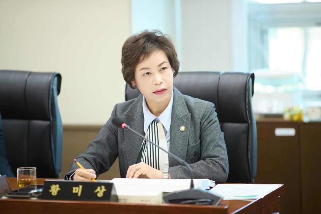 '상임위위원회별 제2차 회의( 제302회 임시회 )' 게시글의 사진(25) '20260408 상임위위원회별 제2차 회의 ( 제302회 임시회 )-063.jpg'