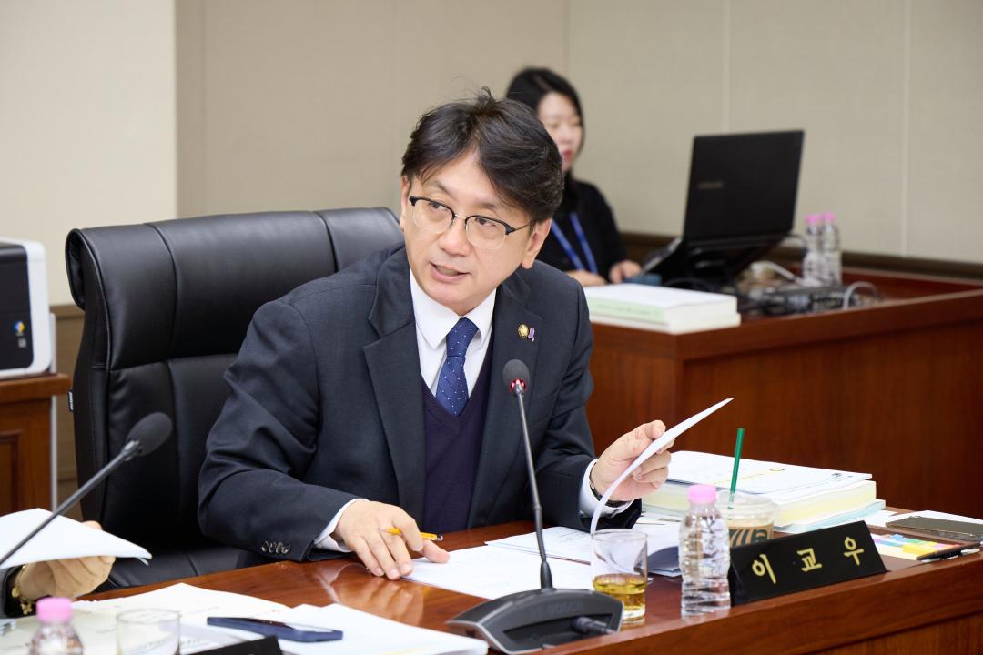 '상임위위원회별 제1차 회의 ( 제297회 임시회 )' 게시글의 사진(31) '20251218 상임위원회별 제1차 회의(제298회 임시회 )-18.jpg'