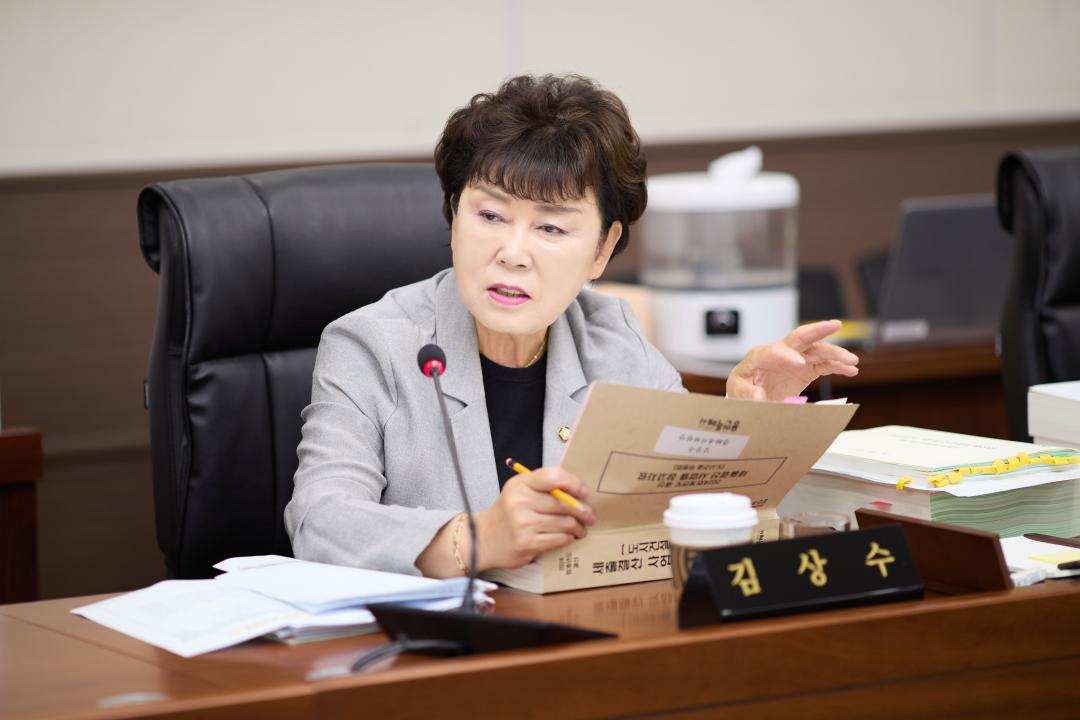 '제3차 예산결산특별위원회(제293차 제1회 정례회)' 게시글의 사진(19) '20250626 제3차 예산결산특별위원회(제293차 제1회 정례회)-45.jpg'