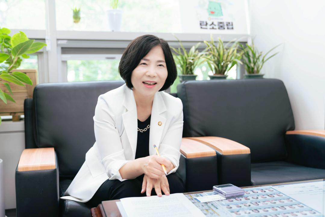 '일간지 인터뷰' 게시글의 사진(4) '20230725 신현녀 의원님 중부일보 인터뷰 L-4.jpg'
