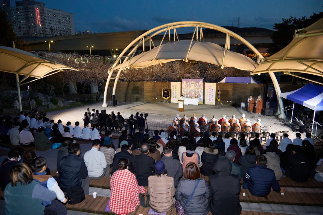'2025 용인시민연등축제 봉축점등식' 게시글의 사진(21) '20250413 2025 용인시민연등축제 봉축점등식-22.jpg'