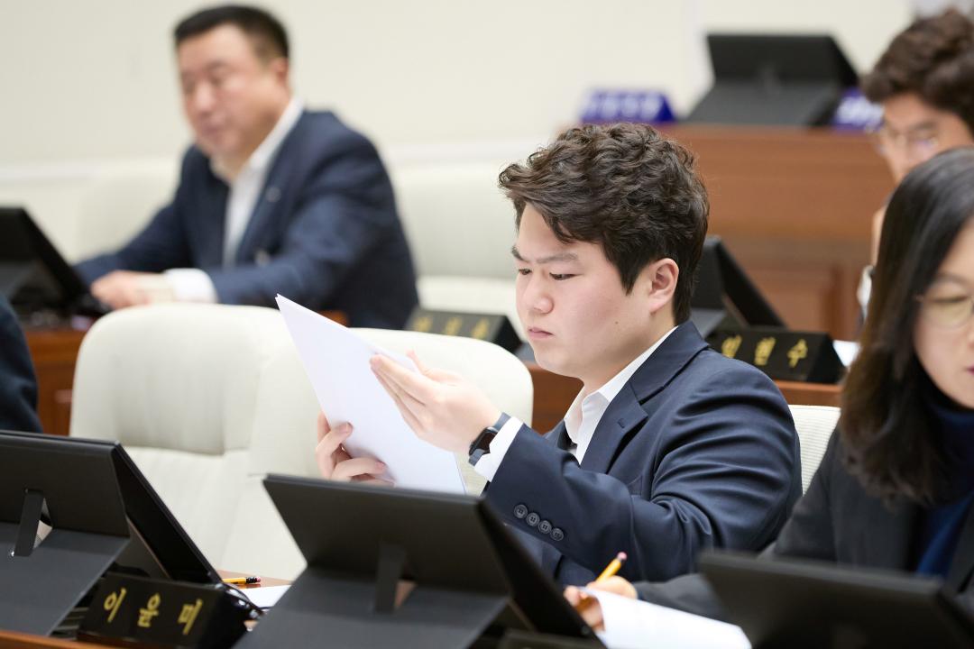 '제291회 임시회 제 1차 본회의' 게시글의 사진(31) '20250310 제291회 임시회 제1차 본회의-36.jpg'