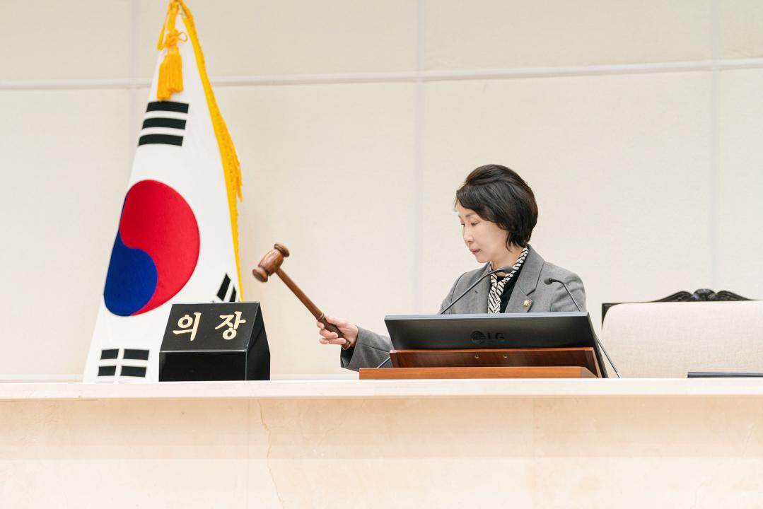 '제291회 임시회 제 1차 본회의' 게시글의 사진(7) '20250310 제291회 임시회 제 1차 본회의 N-6.jpg'
