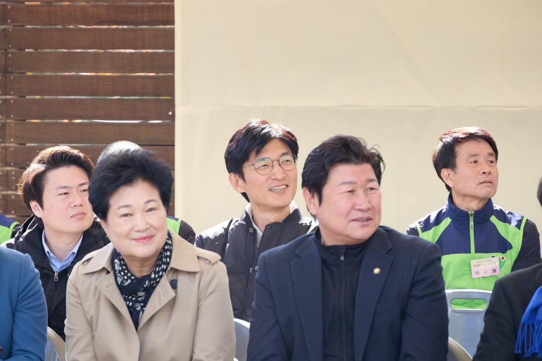 '제6회 (사)용인애향회 가족과함께하는 경안천 걷기축제' 게시글의 사진(16) '20251102 제6회 (사)용인애향회 가족과함께하는 경안천 걷기축제-20.jpg'