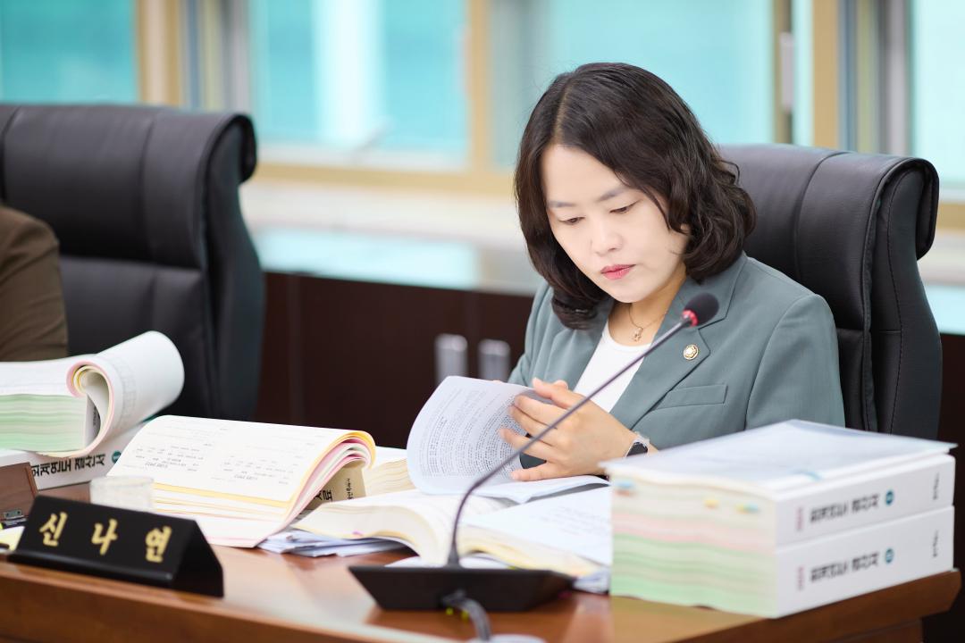'제3차 예산결산특별위원회(제293차 제1회 정례회)' 게시글의 사진(34) '20250626 제3차 예산결산특별위원회(제293차 제1회 정례회)-87.jpg'