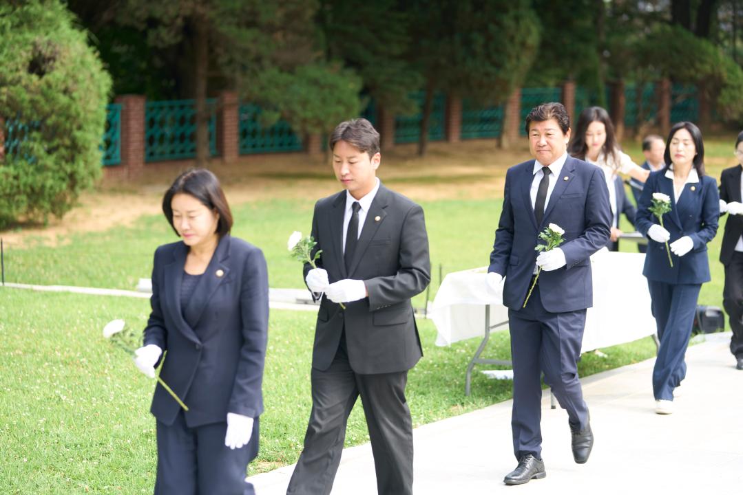 '현충탑 참배' 게시글의 사진(32) '20260702 현충탑 참배-057.jpg'