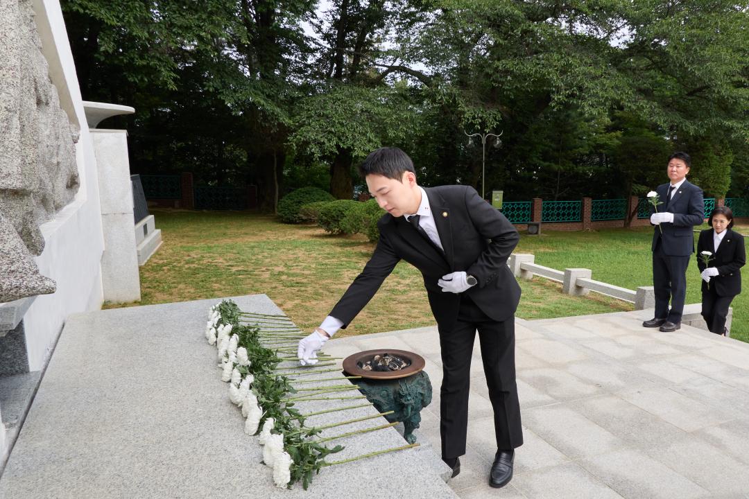 '현충탑 참배' 게시글의 사진(75) '20260702 현충탑 참배-163.jpg'