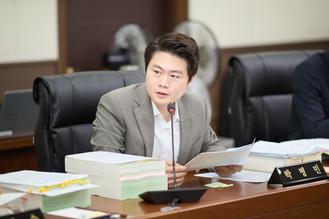 '제3차 예산결산특별위원회(제293차 제1회 정례회)' 게시글의 사진(16) '20250626 제3차 예산결산특별위원회(제293차 제1회 정례회)-40.jpg'