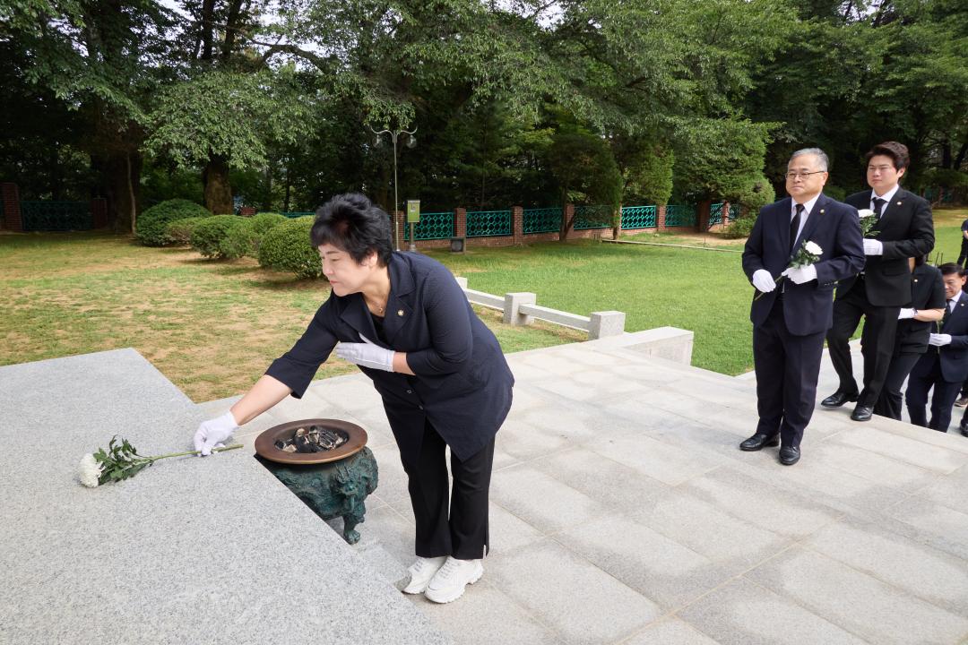'현충탑 참배' 게시글의 사진(20) '20260702 현충탑 참배-026.jpg'