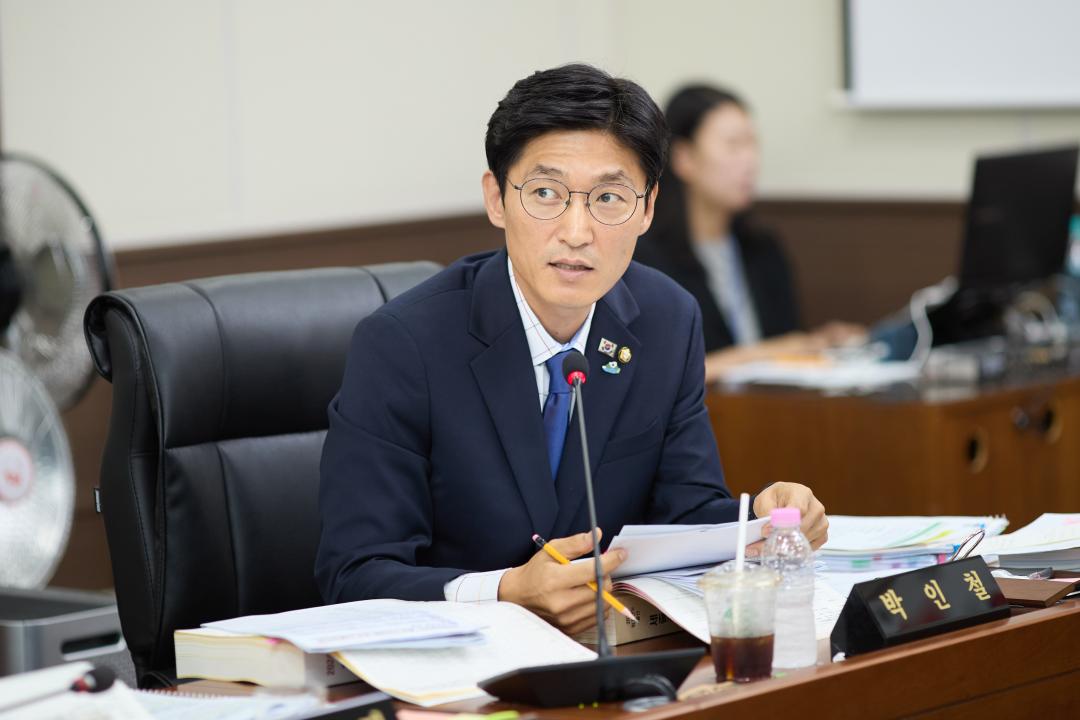 '제3차 예산결산특별위원회(제293차 제1회 정례회)' 게시글의 사진(10) '20250626 제3차 예산결산특별위원회(제293차 제1회 정례회)-31.jpg'