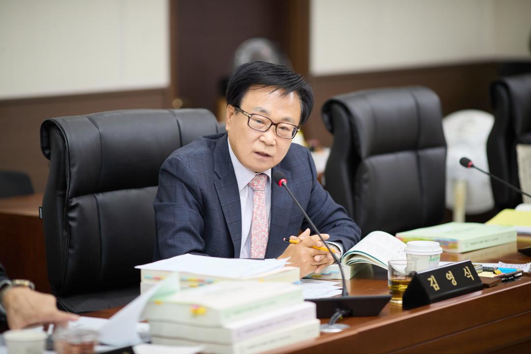 '제3차 예산결산특별위원회(제297회 제2차 정례회)' 게시글의 사진(13) '20251211 제3차 예산결산특별위원회(제297회 제2차 정례회)-37.jpg'