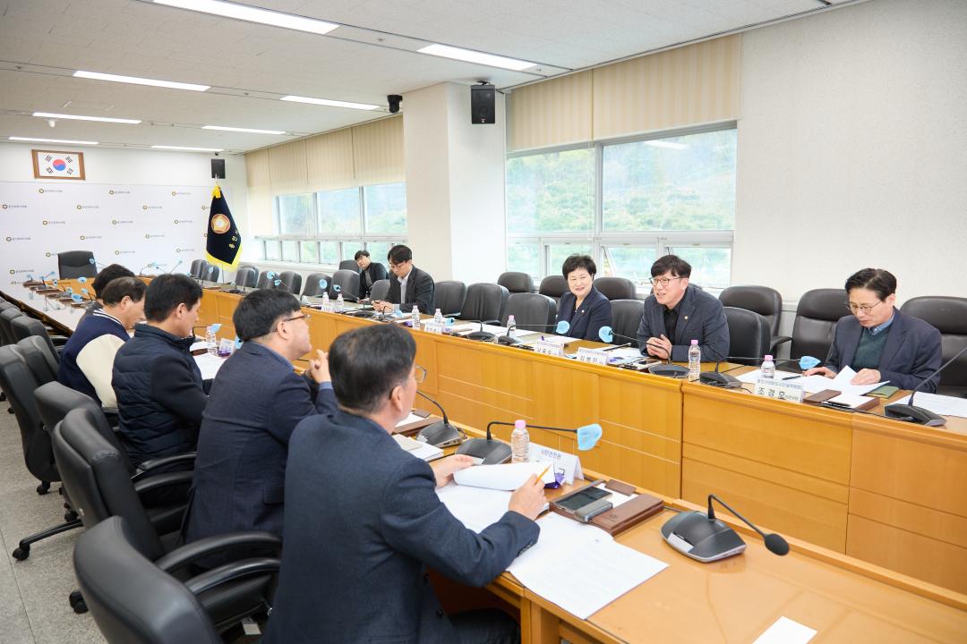 '차량 돌진 사고 예방을 위한 조례 개정 간담회' 게시글의 사진(12) '20250414 차량 돌진 사고 예방을 위한 조례 개정 간담회-16.jpg'