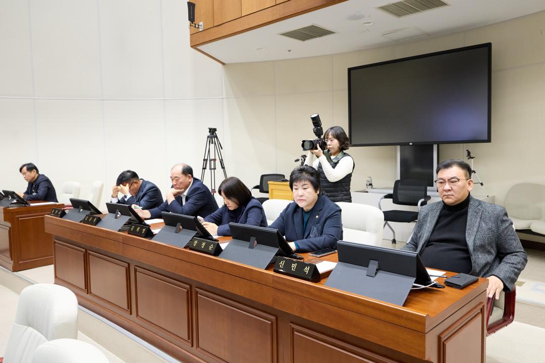 '제297회 제2차 정례회 제2차 본회의' 게시글의 사진(11) '20251114 제297회 제2차 정례회 제2차 본회의-21.jpg'