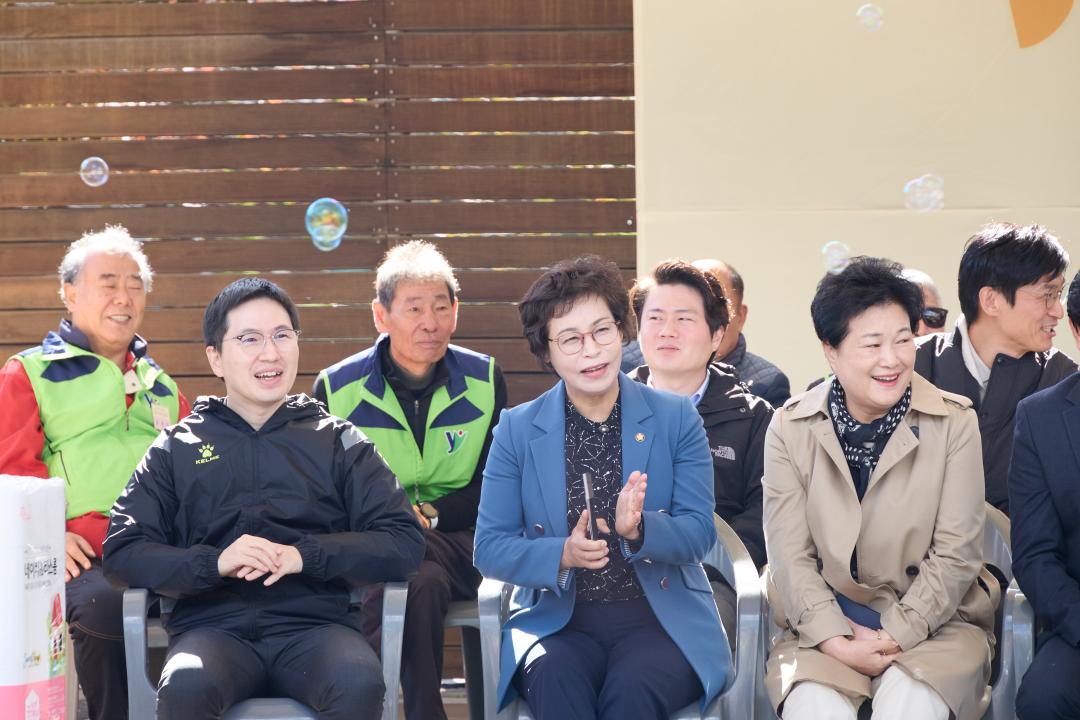 '제6회 (사)용인애향회 가족과함께하는 경안천 걷기축제' 게시글의 사진(10) '20251102 제6회 (사)용인애향회 가족과함께하는 경안천 걷기축제-14.jpg'