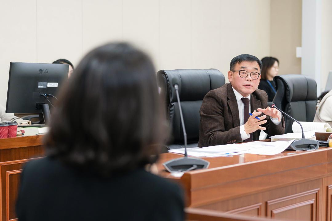 '행정사무감사 1일차 (제297회 제2차 정례회)' 게시글의 사진(49) '20251117 행정사무감사 1일차 (제297회 제2차 정례회) N (41).JPG'