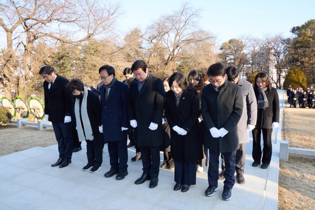 '현충탑 참배' 게시글의 사진(7) '20260102 현충탑 참배-07.jpg'