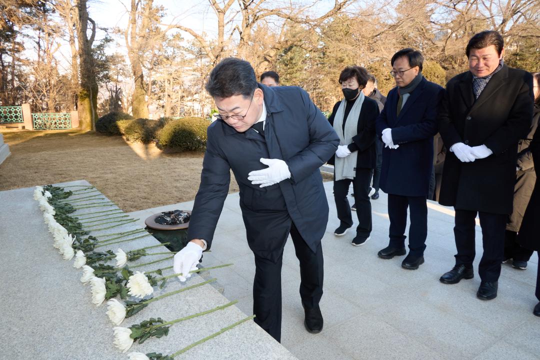 '현충탑 참배' 게시글의 사진(25) '20260102 현충탑 참배-040.jpg'