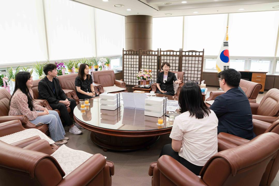 '의회사무국 직원과 소통의 시간' 게시글의 사진(1) '20240704 의회사무국 직원과 소통의 시간(의사,인사팀) L-1.jpg'