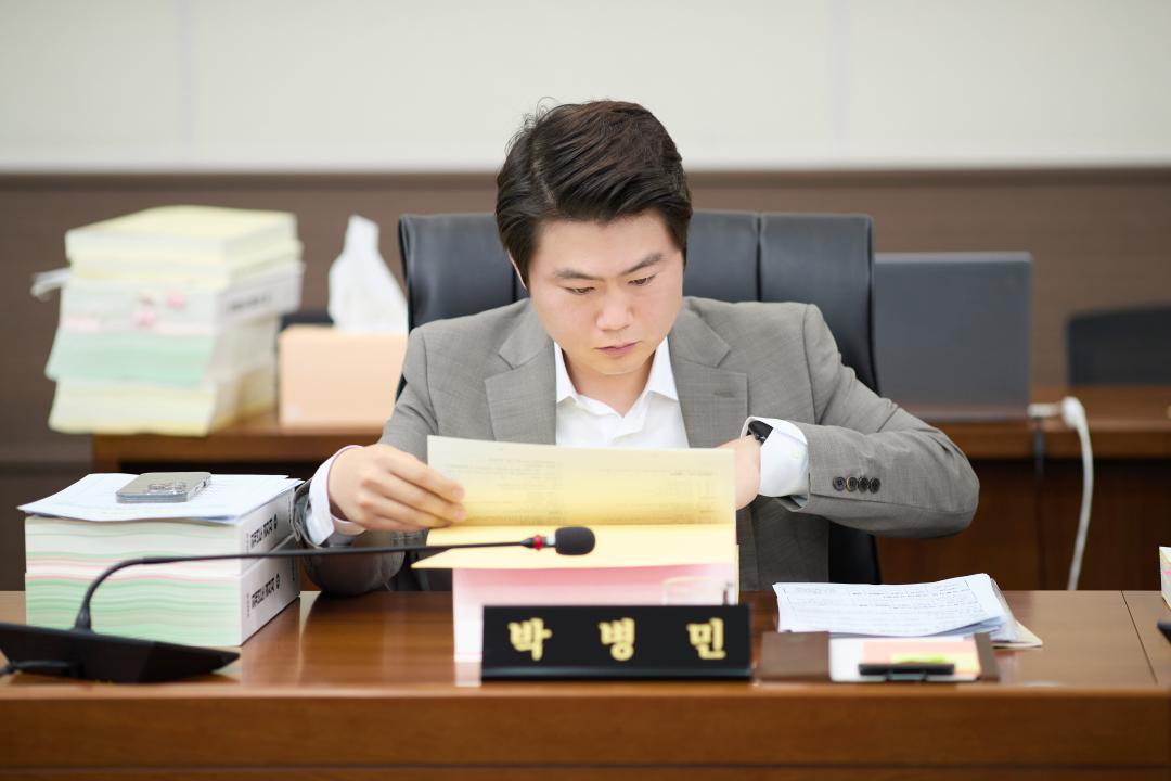 '제3차 예산결산특별위원회(제293차 제1회 정례회)' 게시글의 사진(18) '20250626 제3차 예산결산특별위원회(제293차 제1회 정례회)-44.jpg'