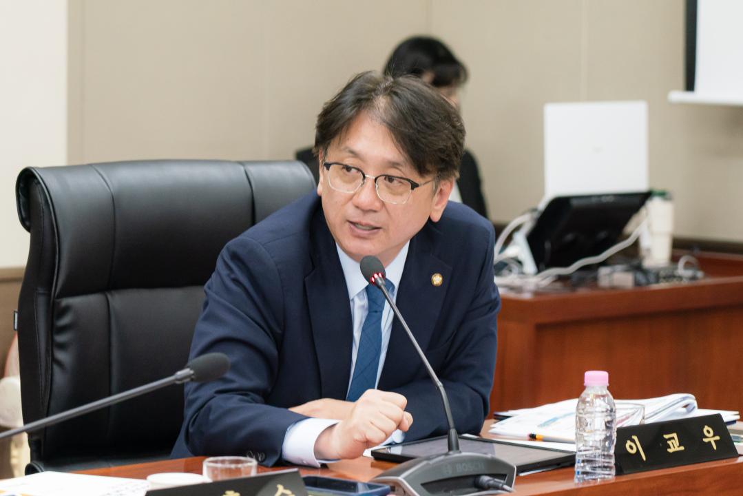 '상임위 위원별 제1차 회의 (제292회 임시회)' 게시글의 사진(69) '20250411 제292회 임시화 제 1차 상임위원회 N-22.jpg'