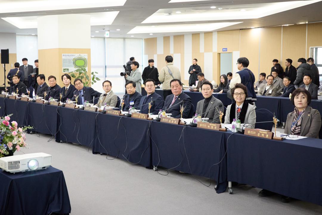 '경기도시군의회의장협의회 제181차 정례회의' 게시글의 사진(15) '20260127 경기도시군의회의장협의회 제181차 정례회의-19.jpg'