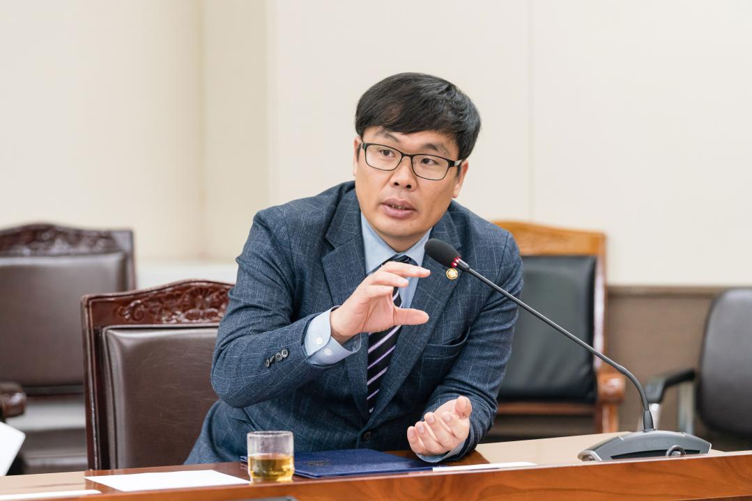 '제292회 임시회 운영위원회' 게시글의 사진(9) '20250410 제292회 임시회 운영위원회 N-8.jpg'