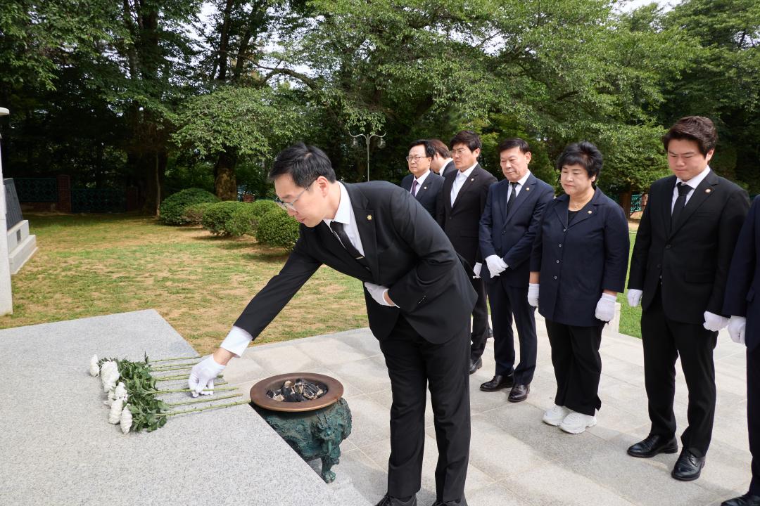 '현충탑 참배' 게시글의 사진(28) '20260702 현충탑 참배-050.jpg'