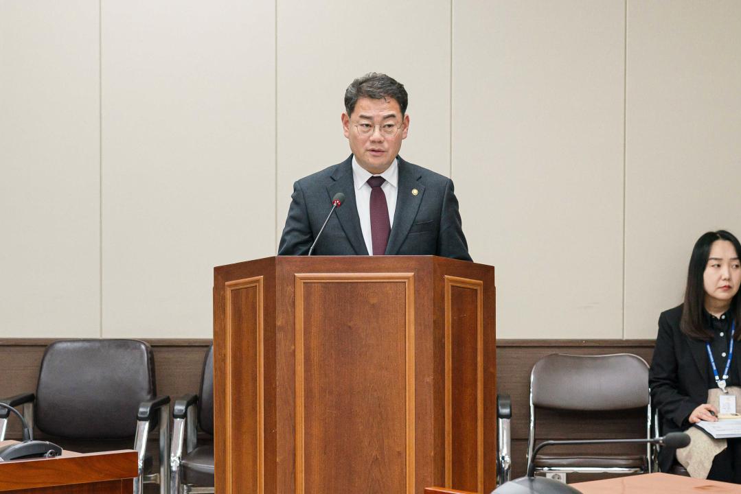 '의원연구단체 운영 심의위원회 회의' 게시글의 사진(28) '20250304 의원연구단체 운영 심의위원회 회의 N-30.jpg'