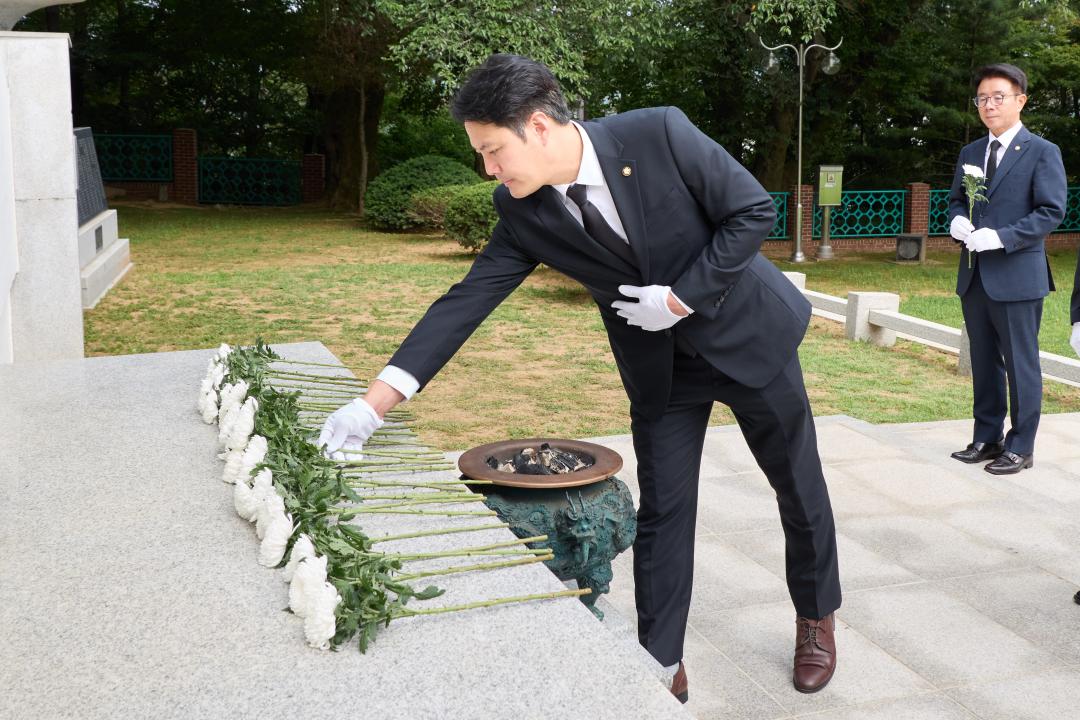 '현충탑 참배' 게시글의 사진(79) '20260702 현충탑 참배-180.jpg'