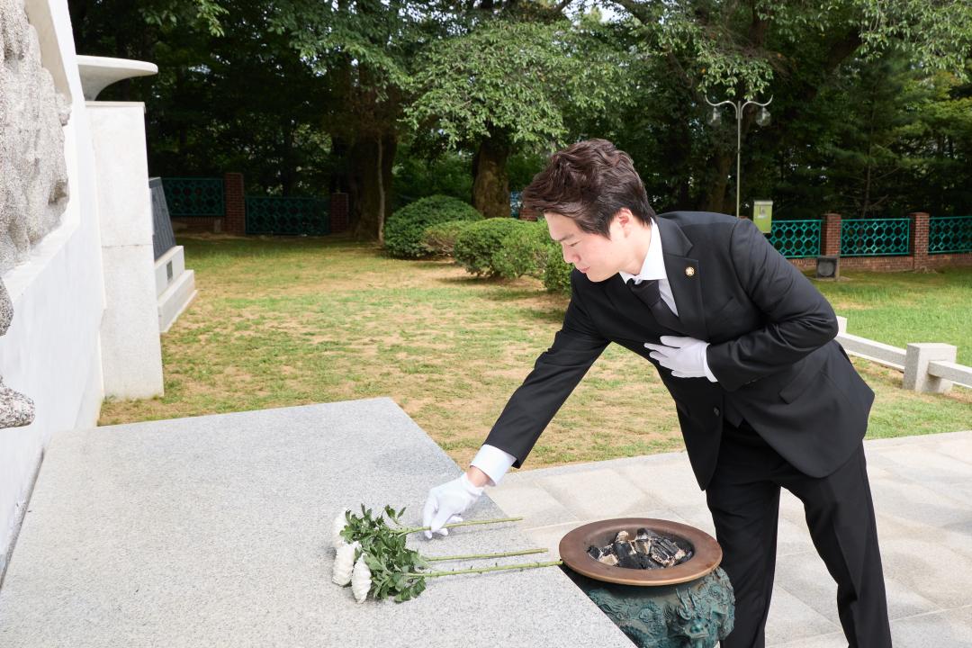 '현충탑 참배' 게시글의 사진(22) '20260702 현충탑 참배-031.jpg'