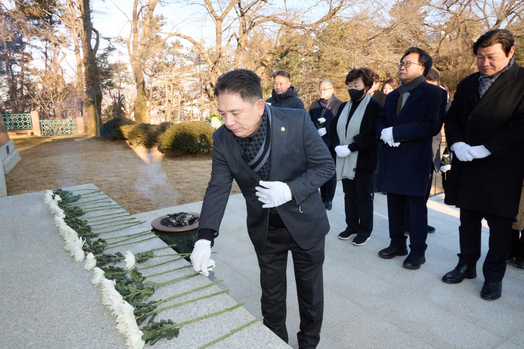 '현충탑 참배' 게시글의 사진(26) '20260102 현충탑 참배-043.jpg'