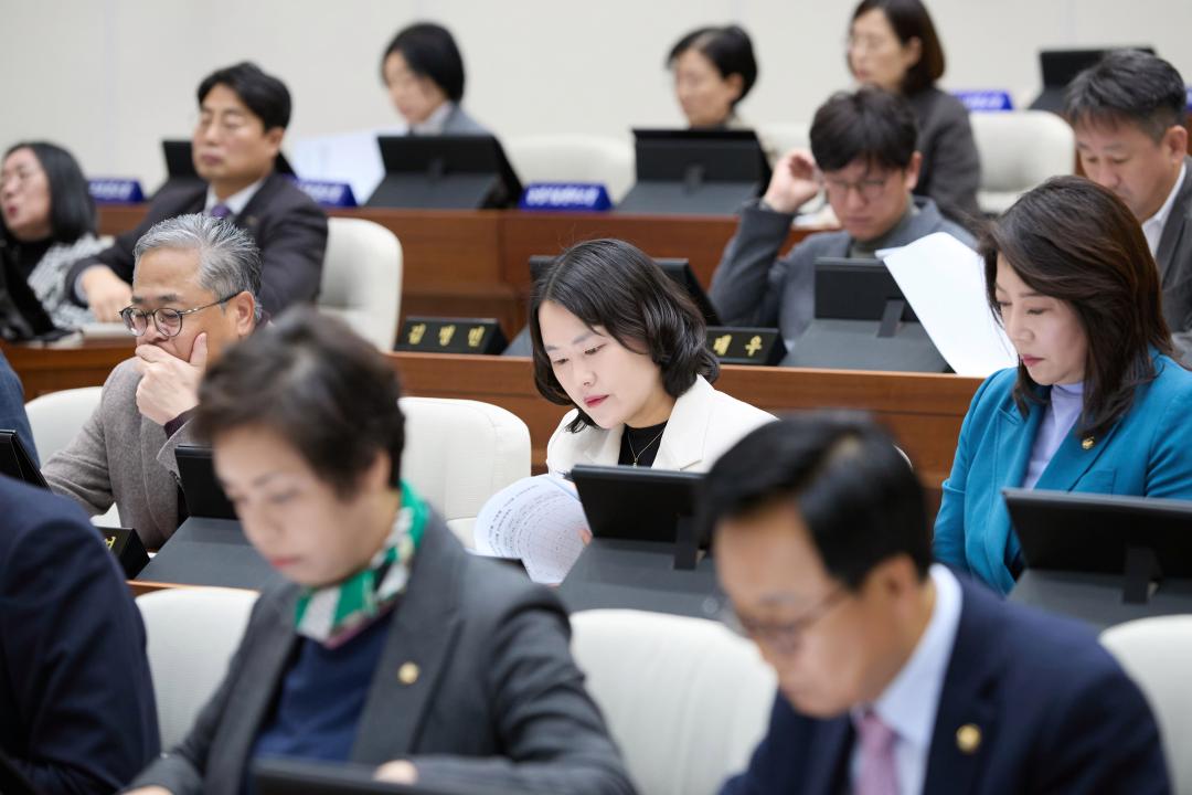 '제291회 임시회 제 1차 본회의' 게시글의 사진(30) '20250310 제291회 임시회 제1차 본회의-34.jpg'