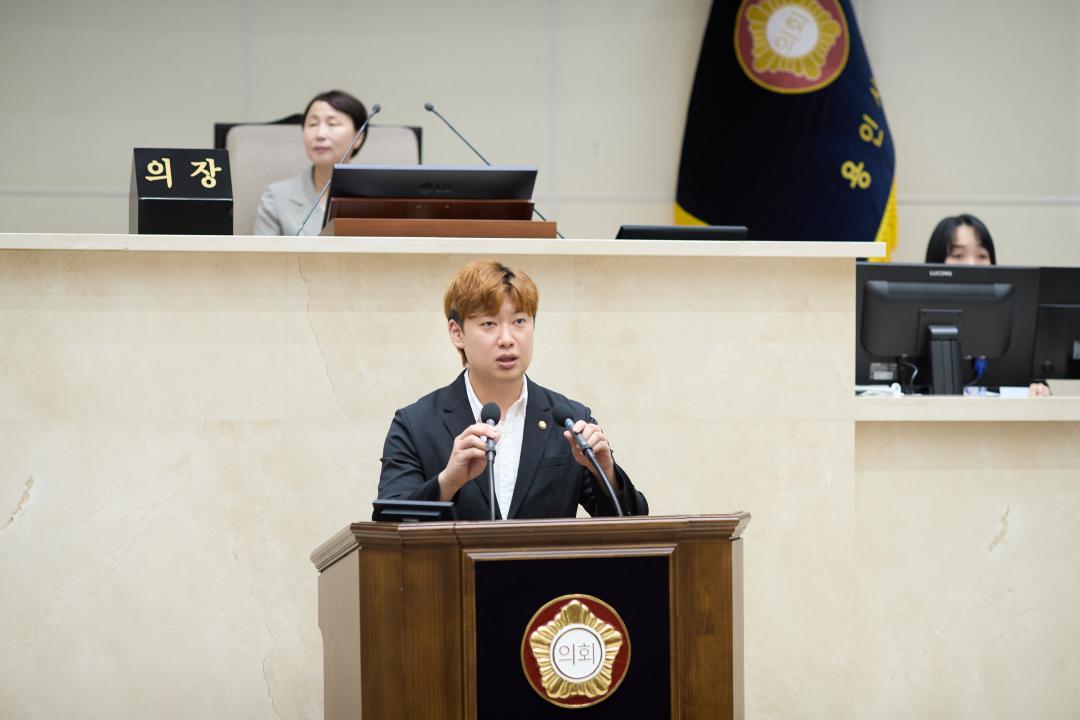 '제293회 제1차 정례회 제3차 본회의' 게시글의 사진(35) '20250627 제293차 제1회 정례회 제3차 본회의-60.jpg'
