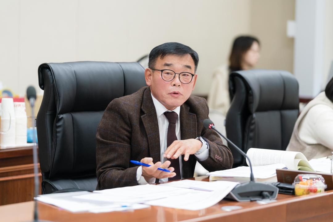 '행정사무감사 1일차 (제297회 제2차 정례회)' 게시글의 사진(48) '20251117 행정사무감사 1일차 (제297회 제2차 정례회) N (42).JPG'