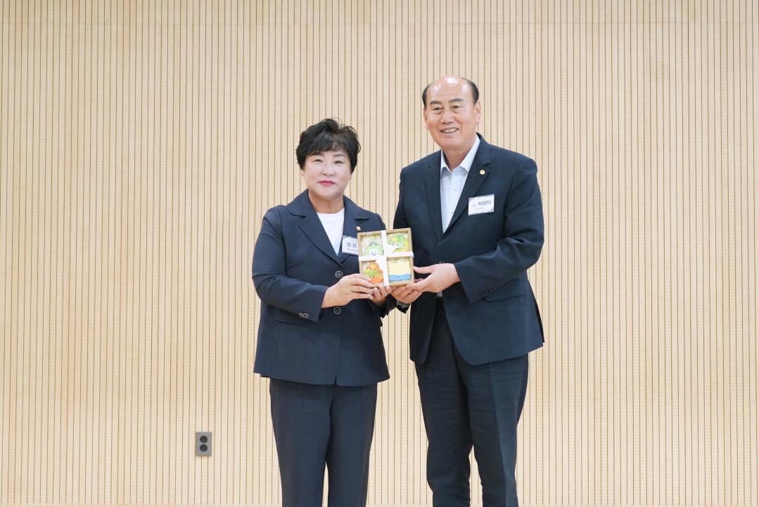 '경기도시·군의회의장협의회 제184차 정례회의' 게시글의 사진(8) '20260908 경기도시·군의회의장협의회 제184차 정례회의 N_18.jpg'